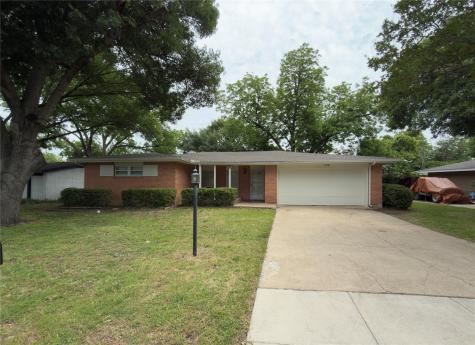 2008 Bradford Drive Arlington TX 76010