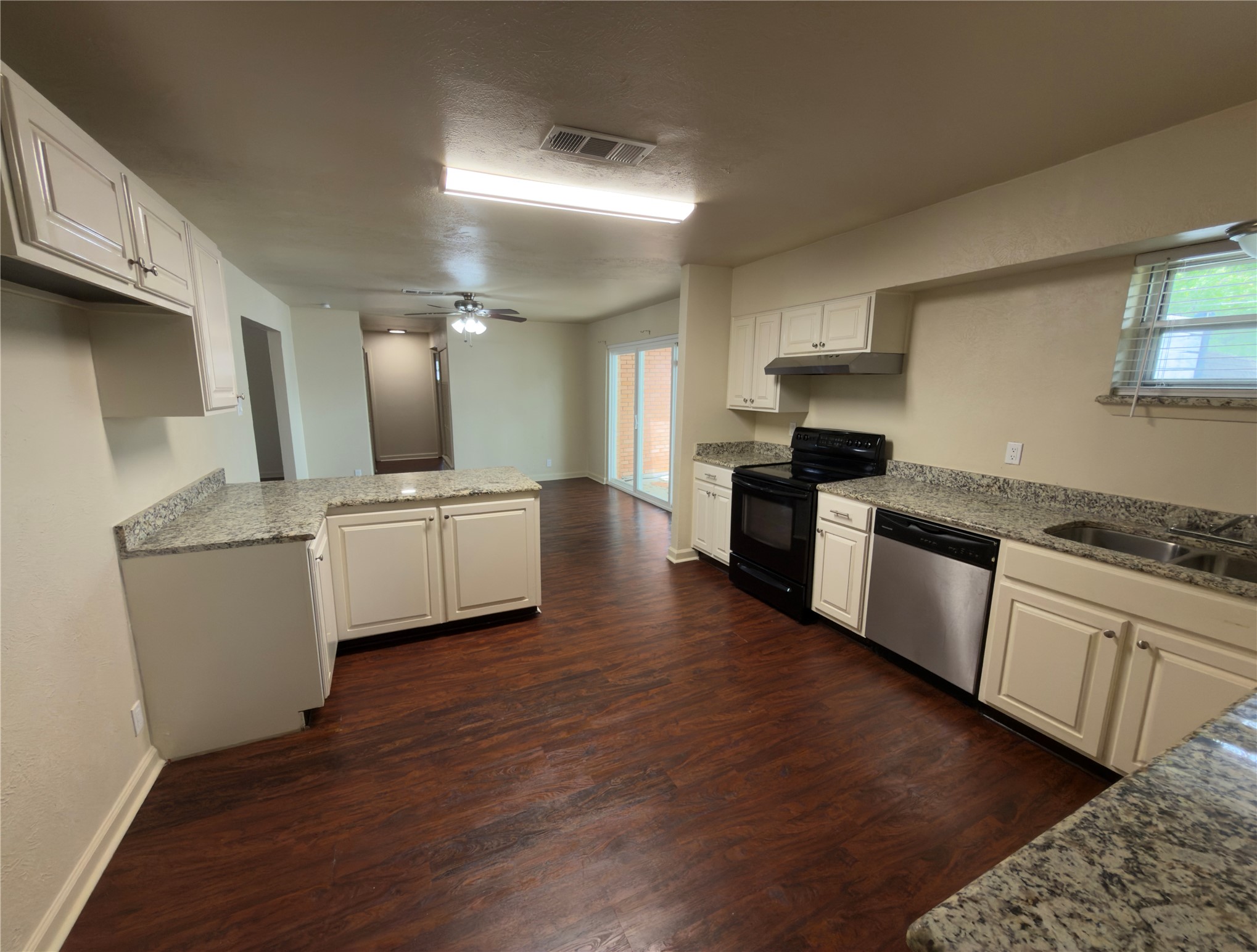2008 Bradford Drive Arlington TX 76010