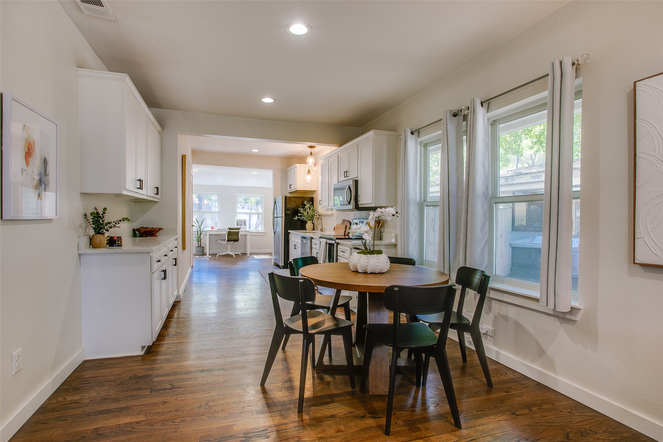 2606 W 12th Street Dallas TX 75211
