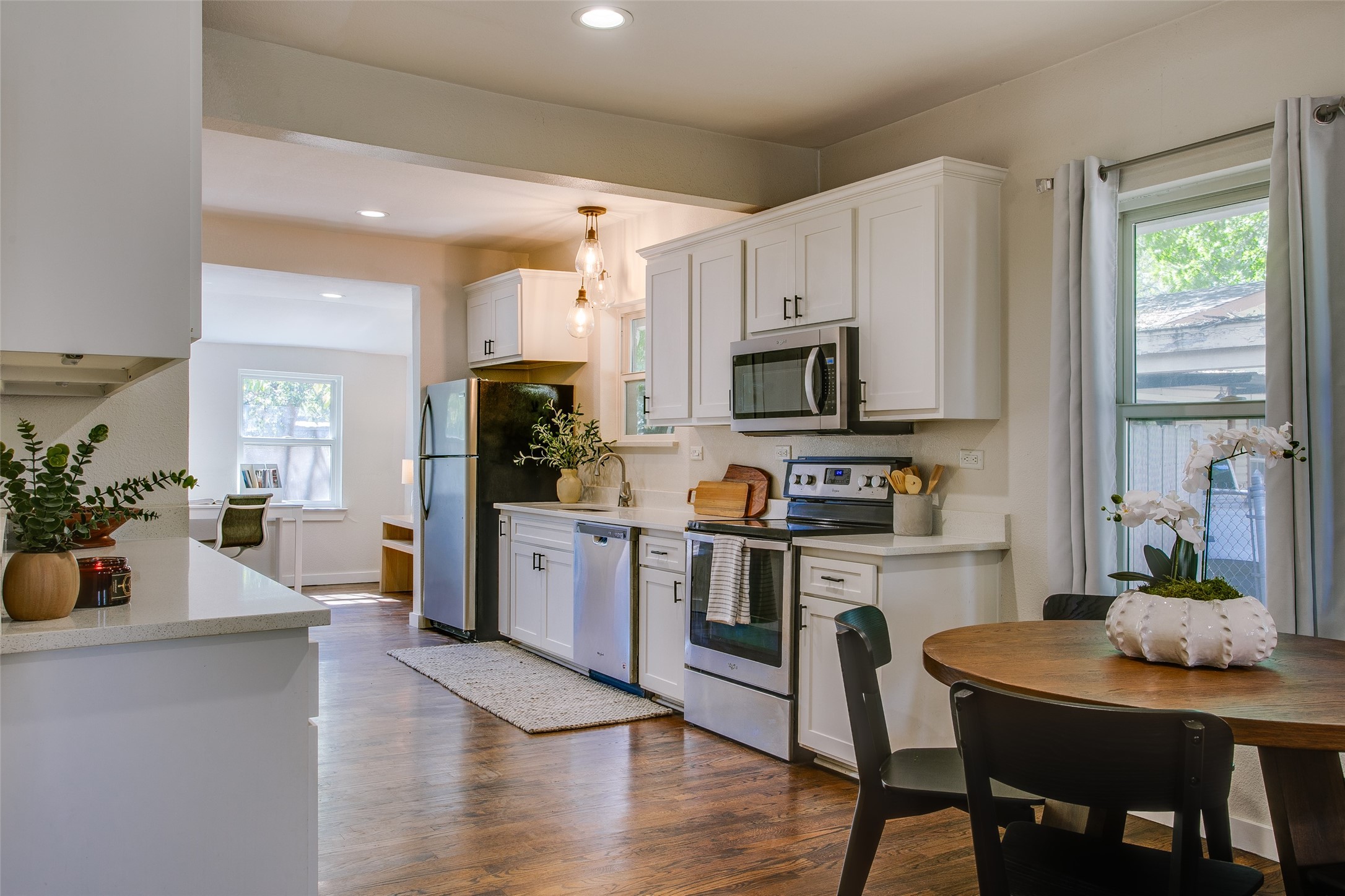 2606 W 12th Street Dallas TX 75211