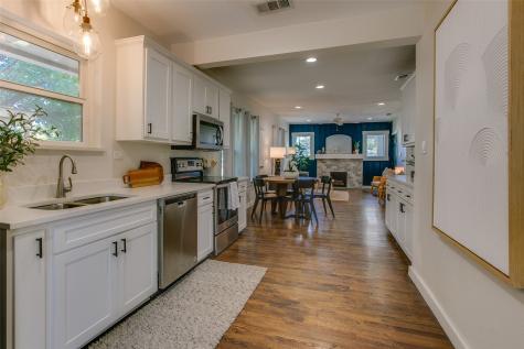 2606 W 12th Street Dallas TX 75211