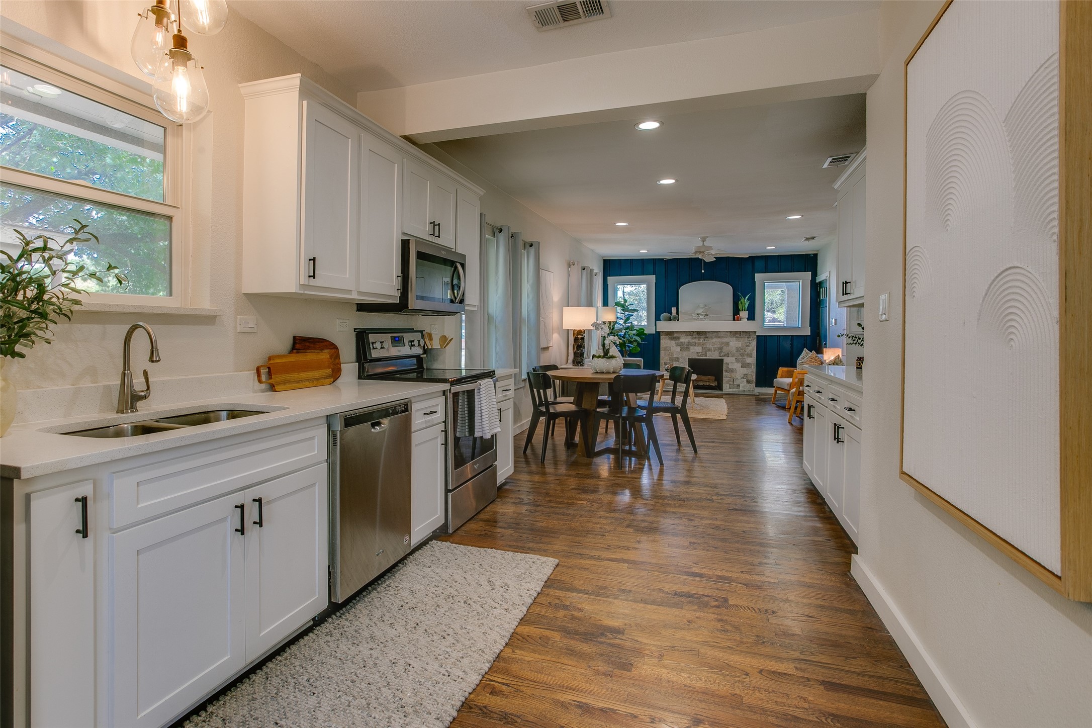 2606 W 12th Street Dallas TX 75211