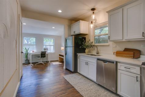 2606 W 12th Street Dallas TX 75211