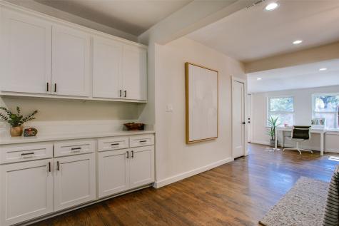 2606 W 12th Street Dallas TX 75211