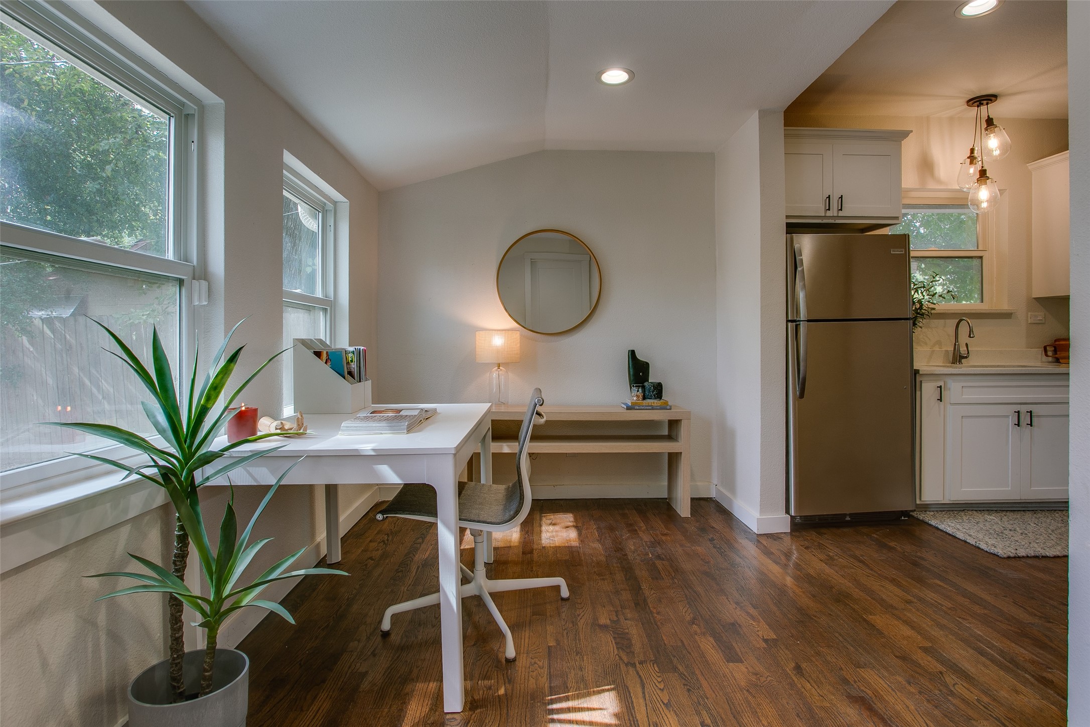 2606 W 12th Street Dallas TX 75211