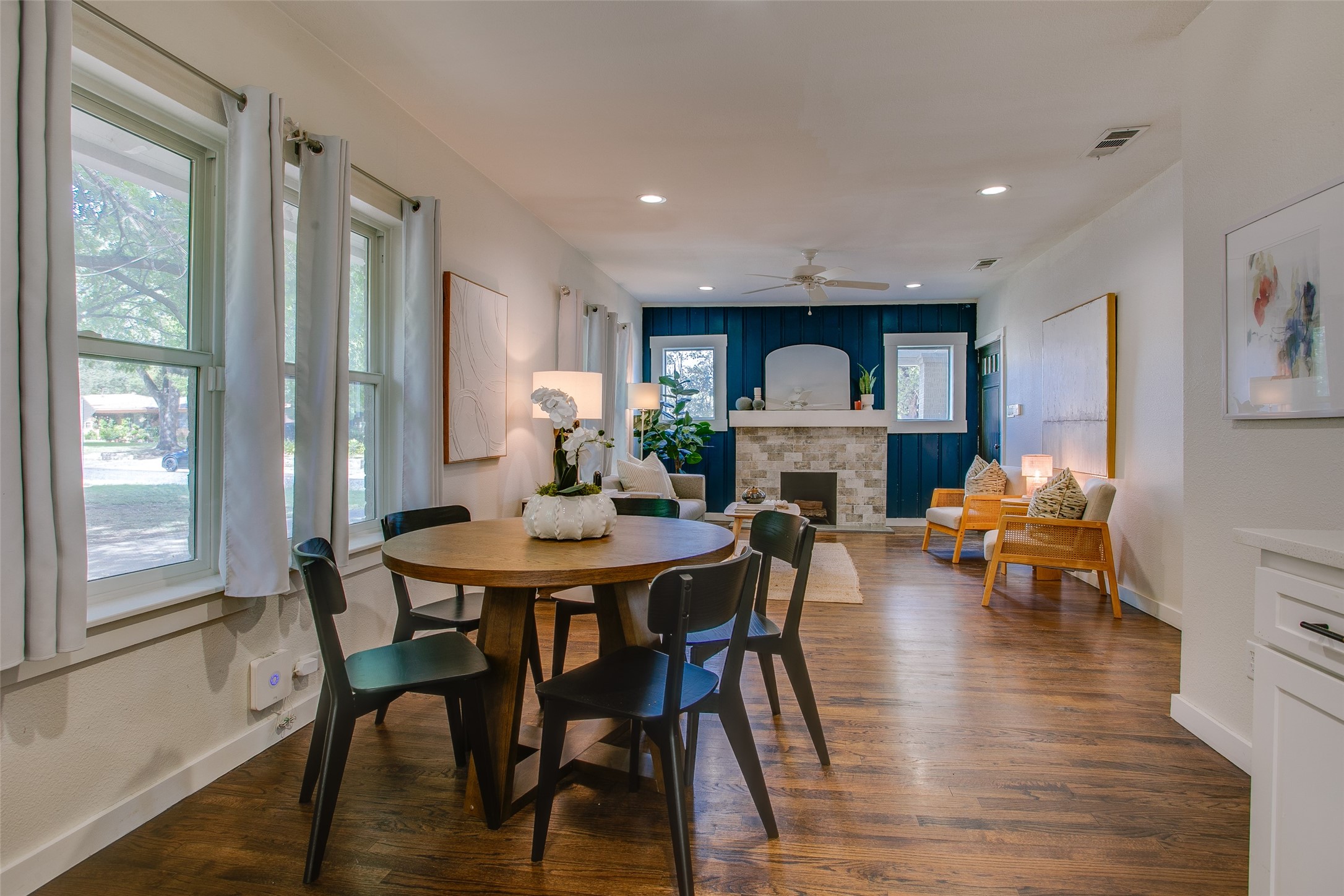 2606 W 12th Street Dallas TX 75211
