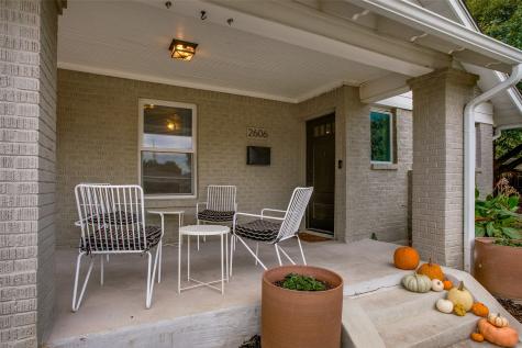 2606 W 12th Street Dallas TX 75211