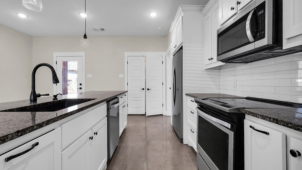 727 E Gandy Street Denison TX 75021