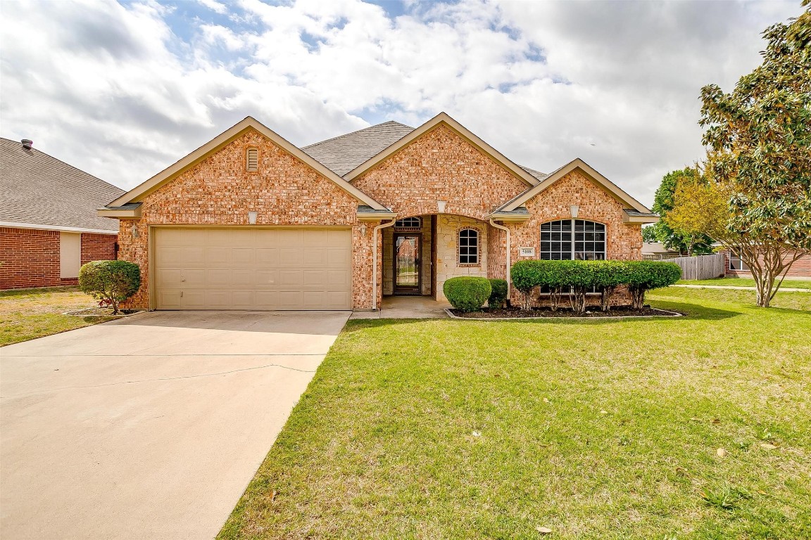 5108 Roundtree Court Haltom City TX 76137