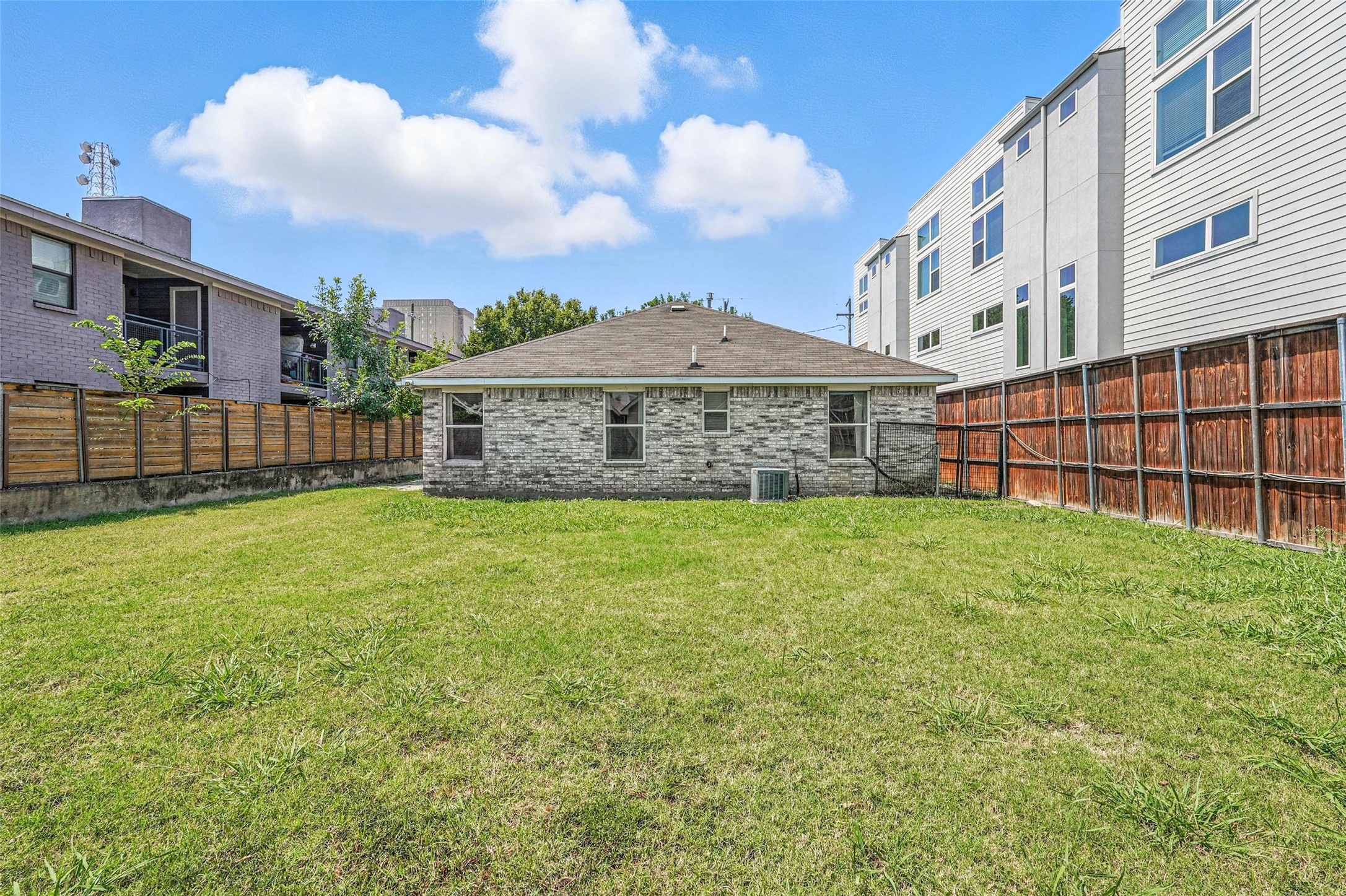 1510 N Carroll Avenue Dallas TX 75204