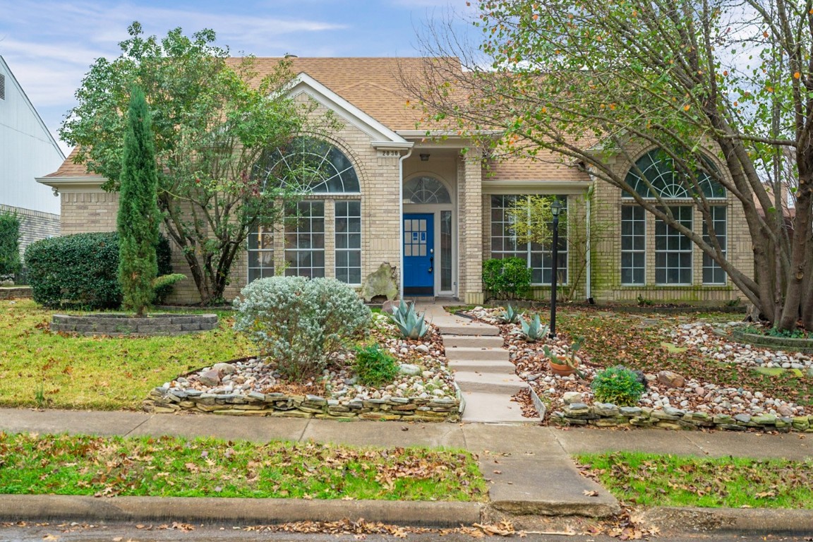 2030 Deepwood Street Mesquite TX 75181