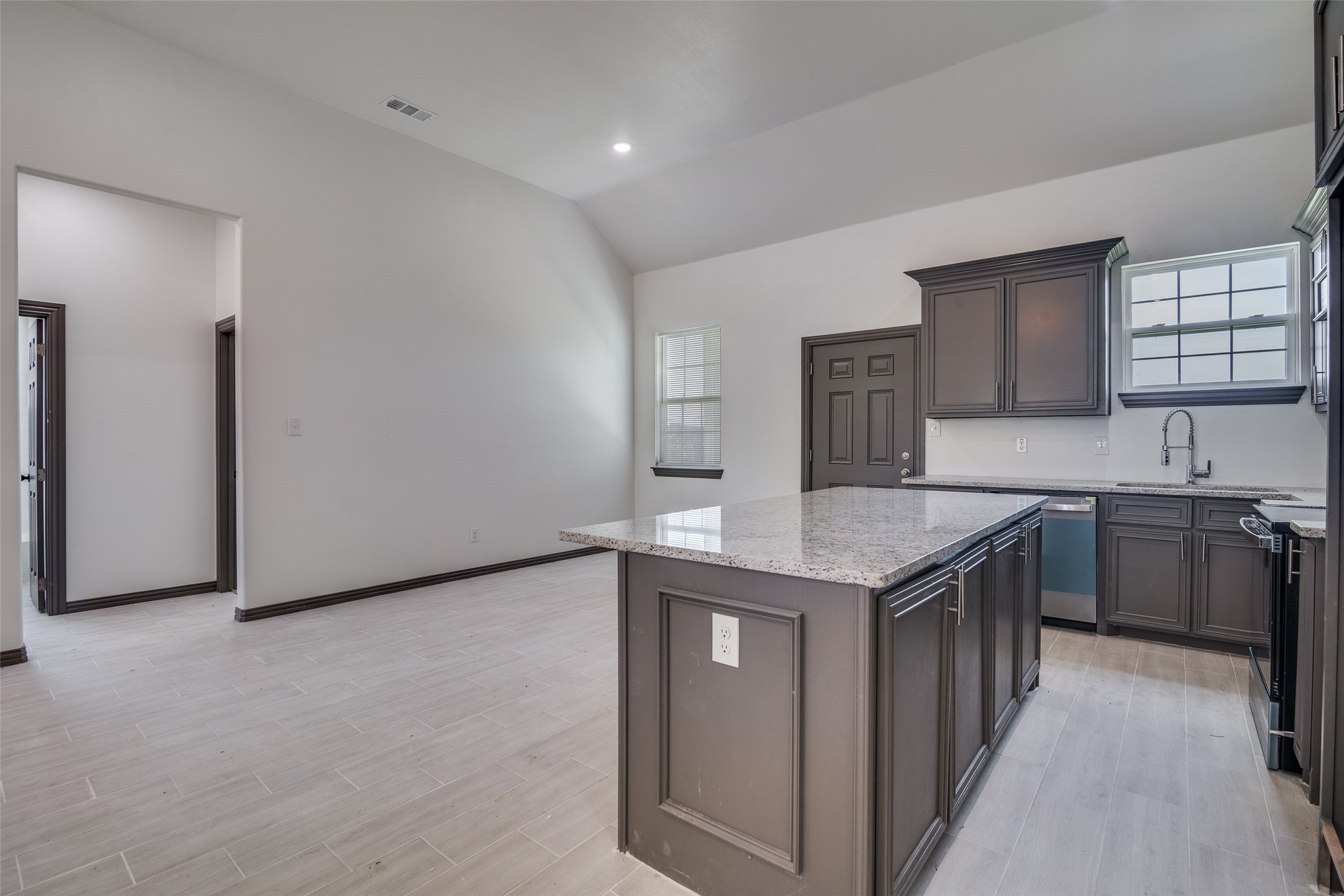701 Lakeland Drive West Tawakoni TX 75474