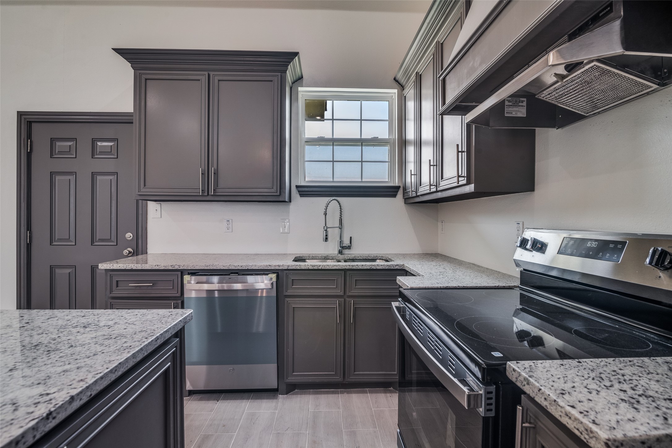 701 Lakeland Drive West Tawakoni TX 75474