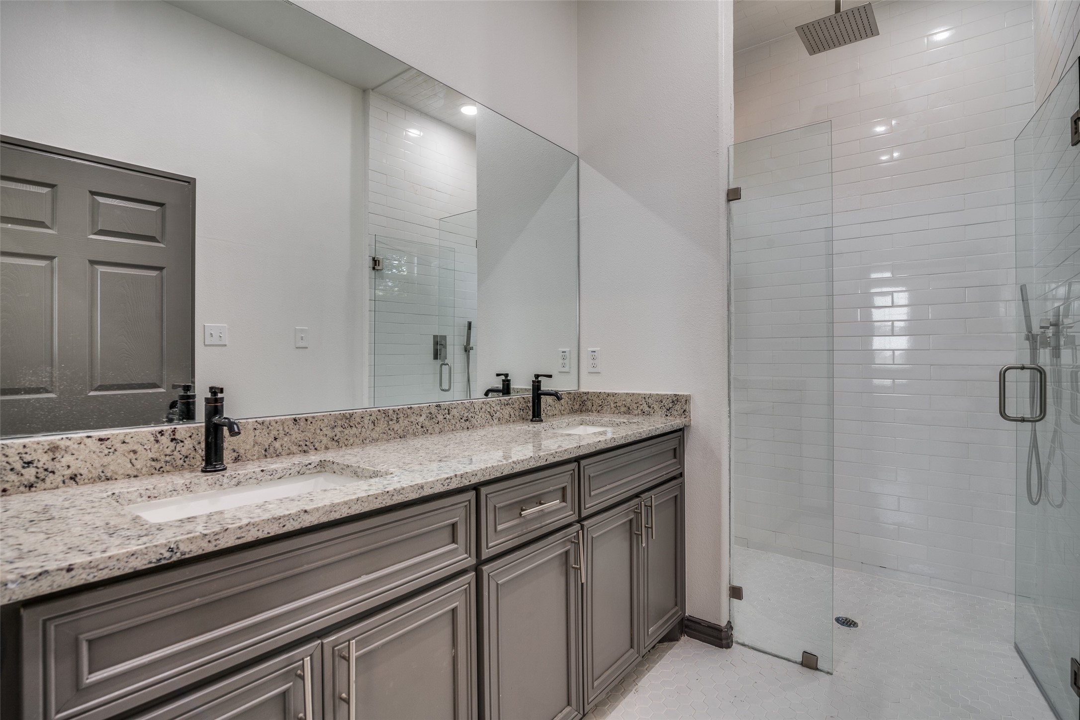 701 Lakeland Drive West Tawakoni TX 75474