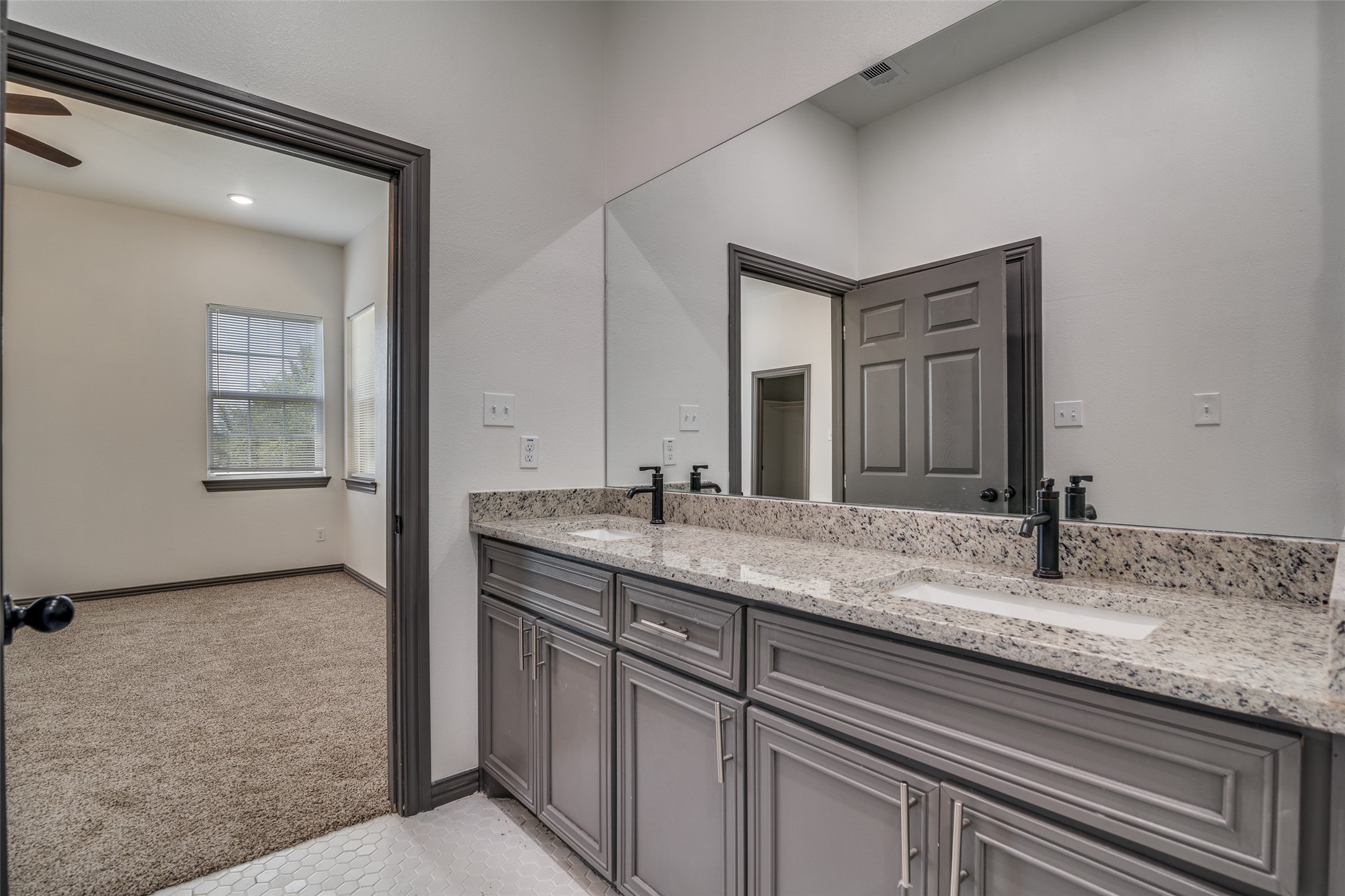 701 Lakeland Drive West Tawakoni TX 75474