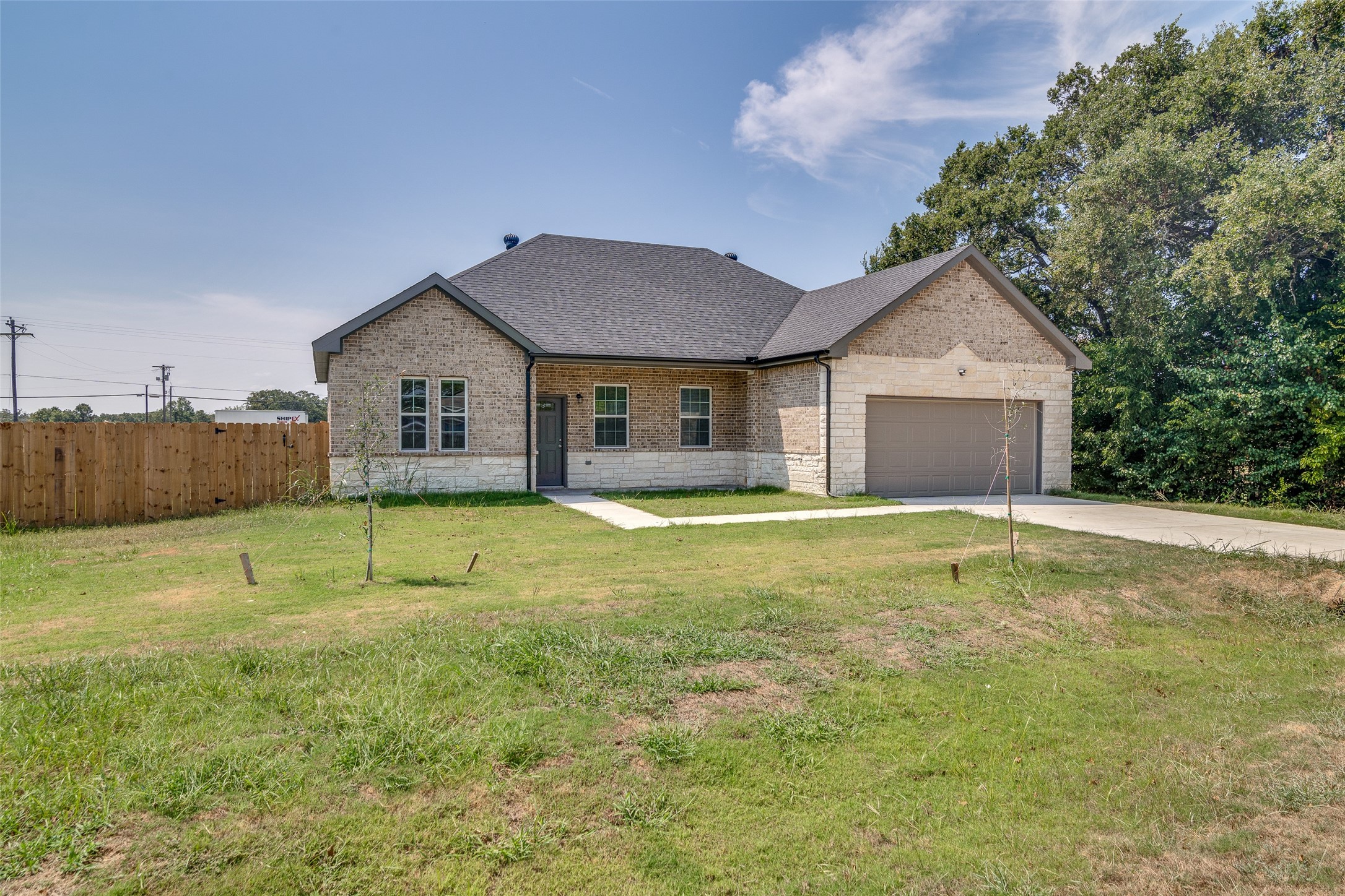 701 Lakeland Drive West Tawakoni TX 75474