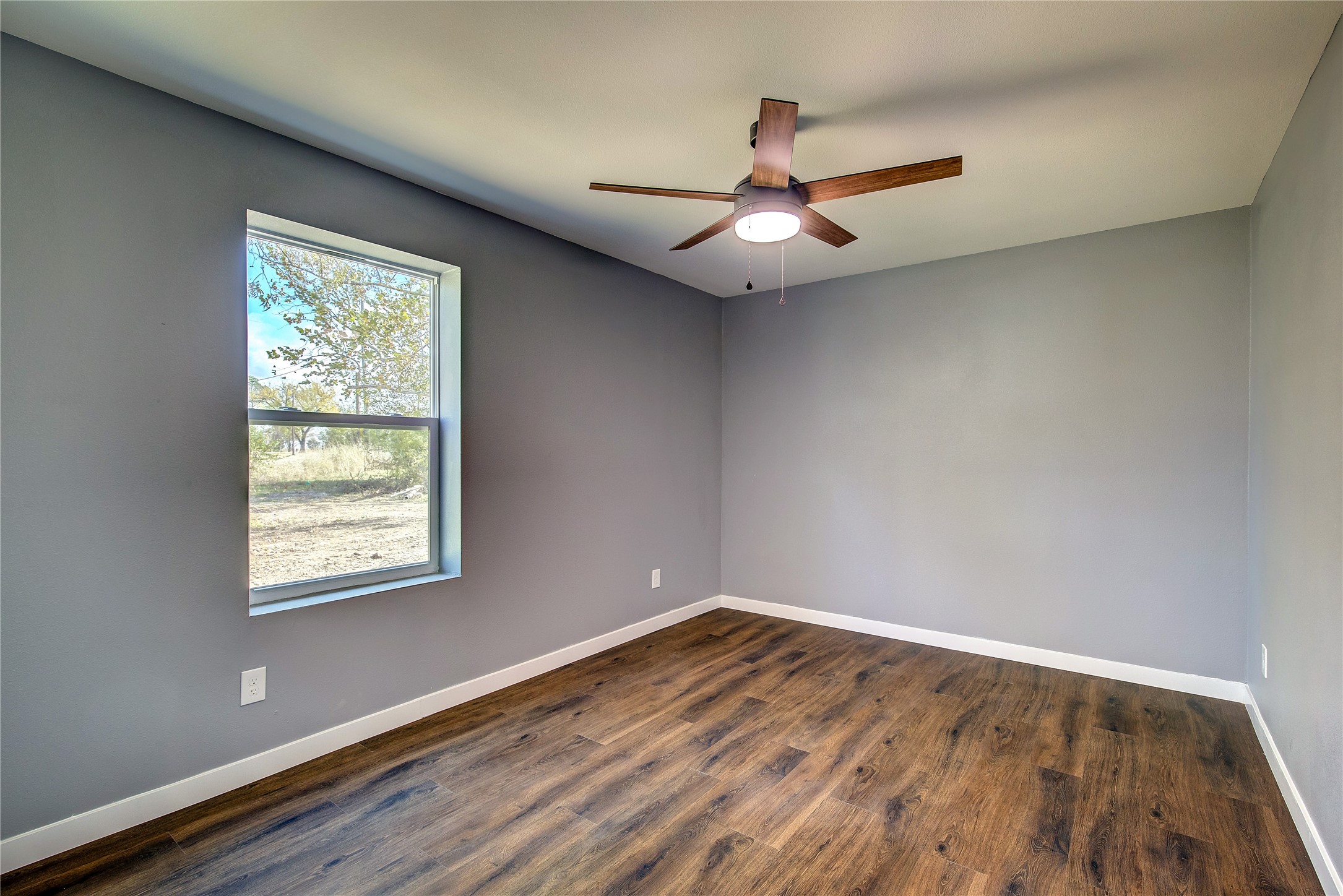 520 N 1st Street Point TX 75472