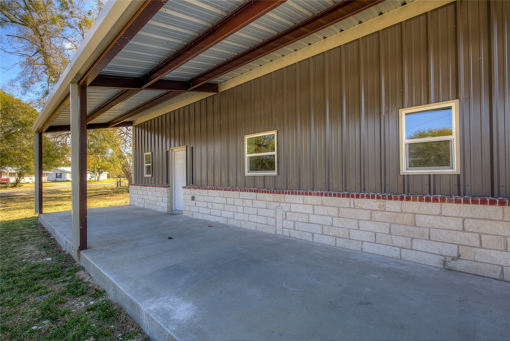 520 N 1st Street Point TX 75472