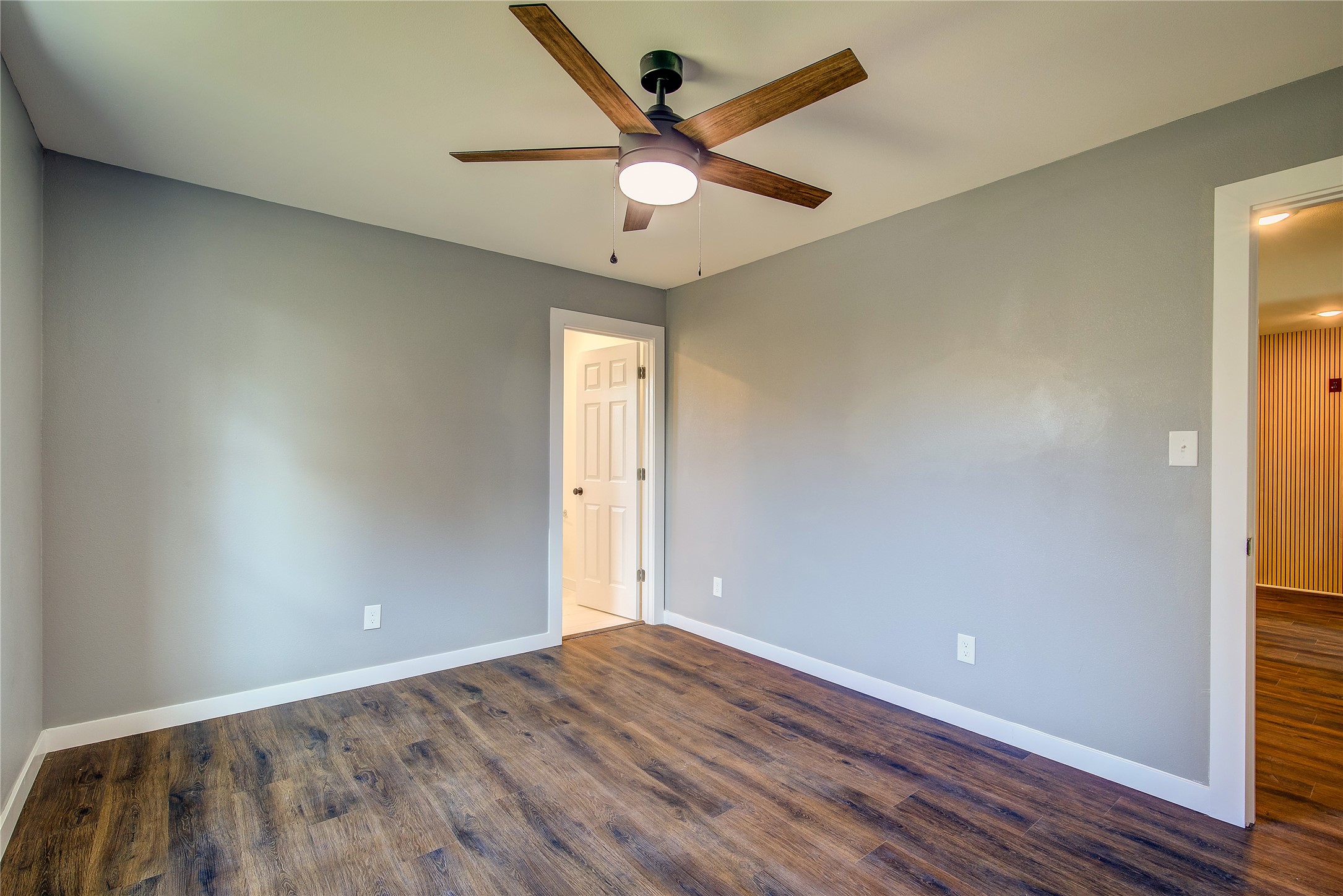 520 N 1st Street Point TX 75472