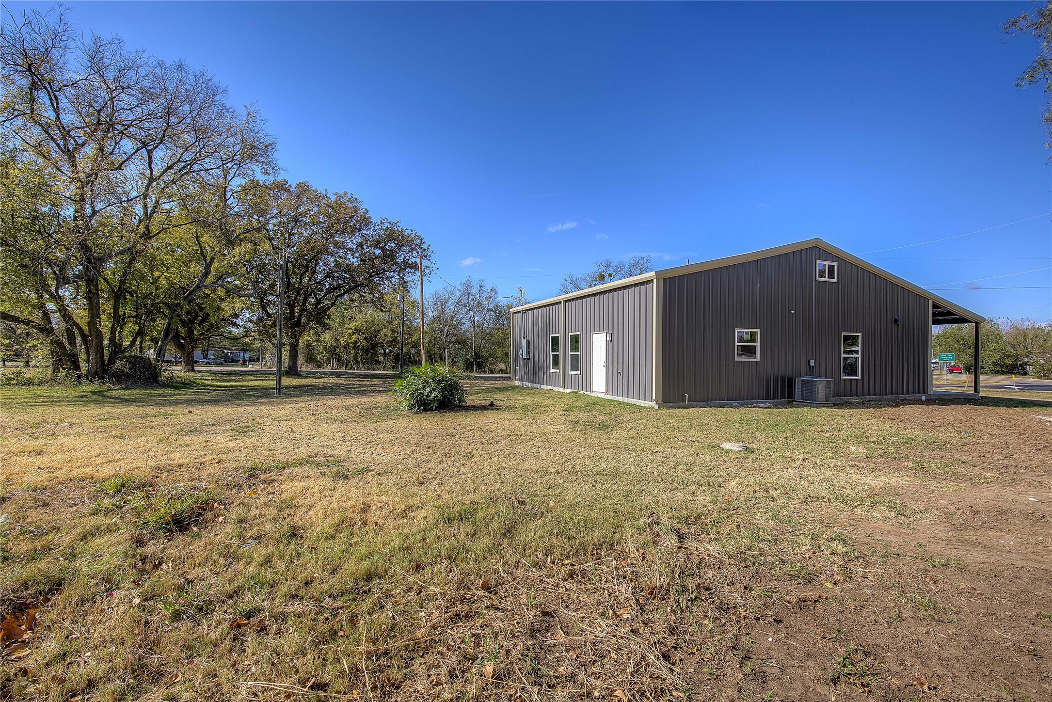 520 N 1st Street Point TX 75472