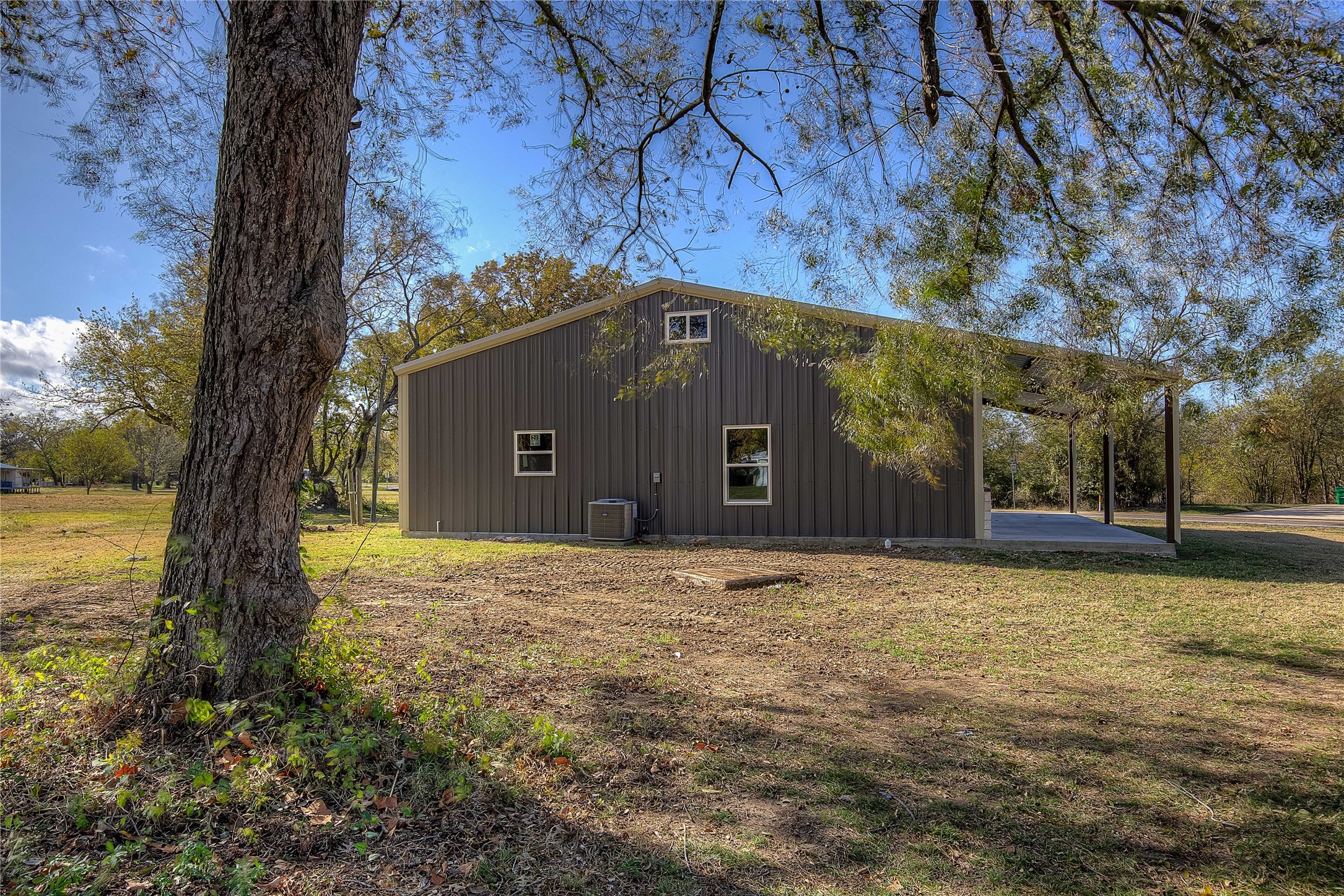 520 N 1st Street Point TX 75472