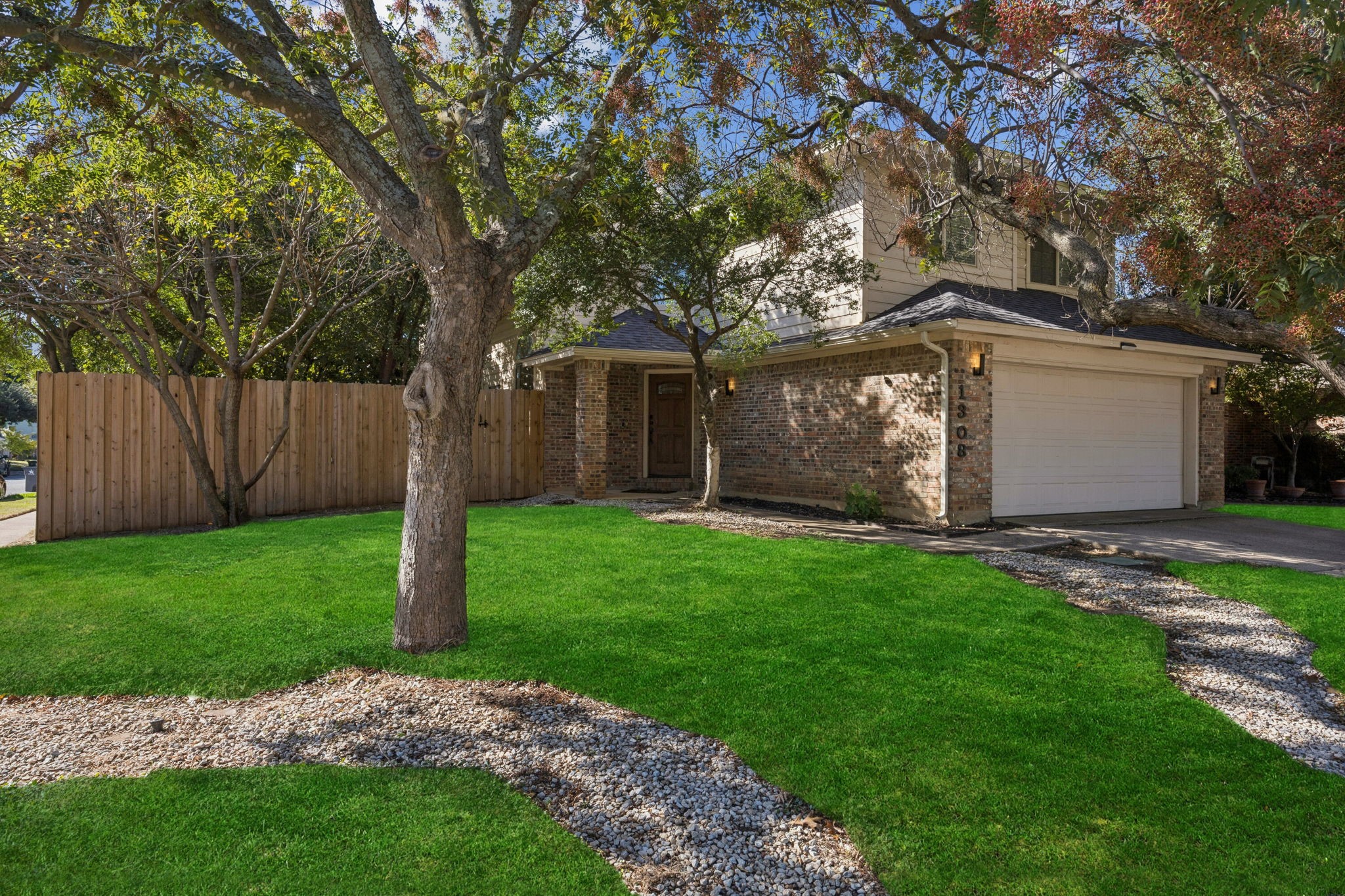 1308 Boardwalk Street Arlington TX 76011