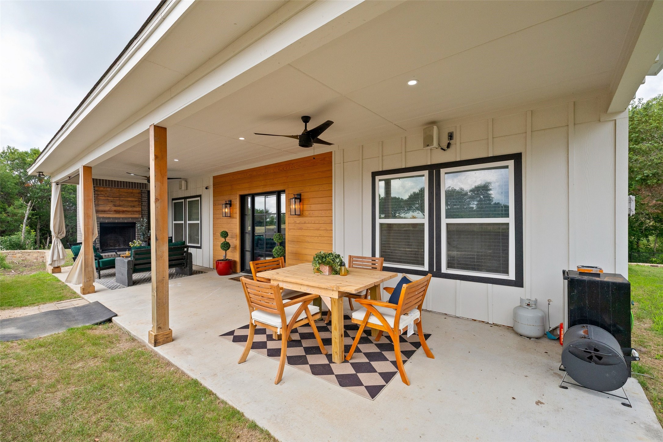 4092 Overlook Weatherford TX 76085