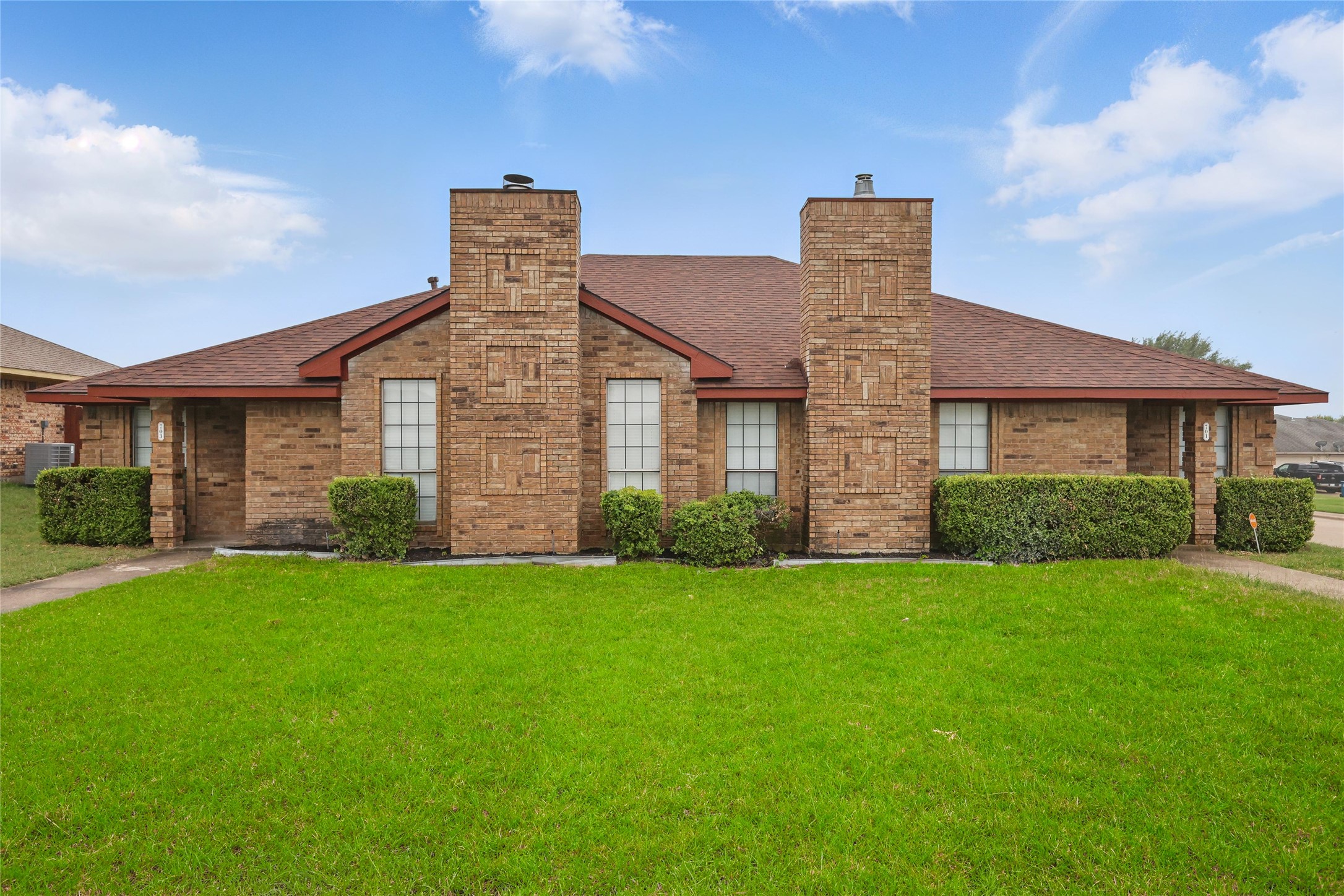 703 Inglewood Trail Desoto TX 75115