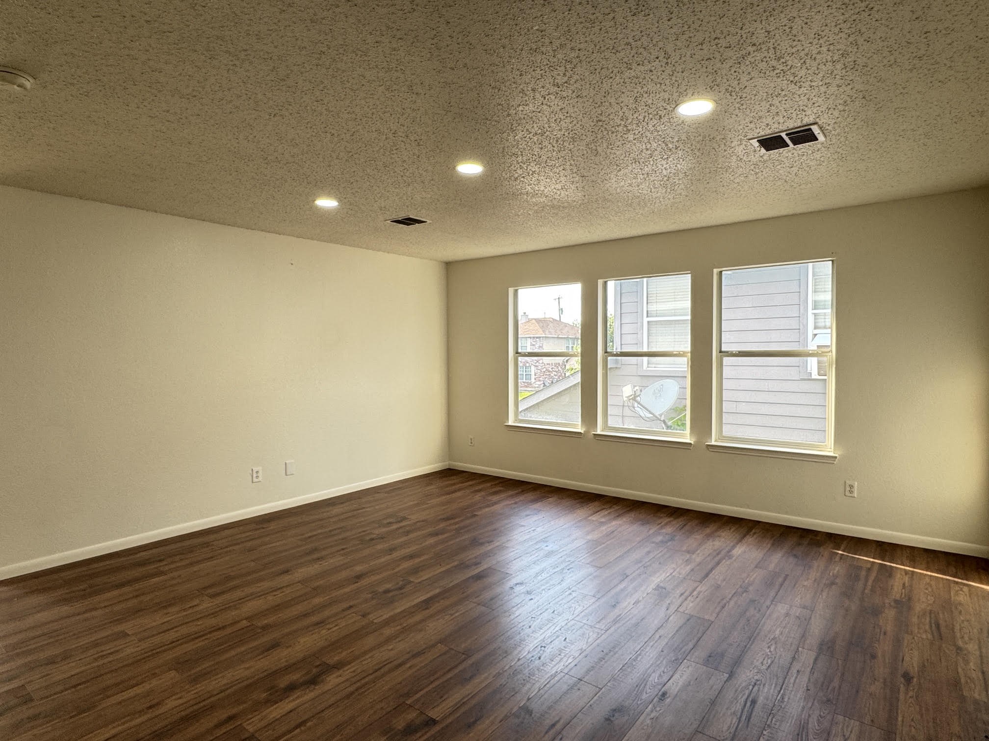 7305 Marsland Lane Arlington TX 76001