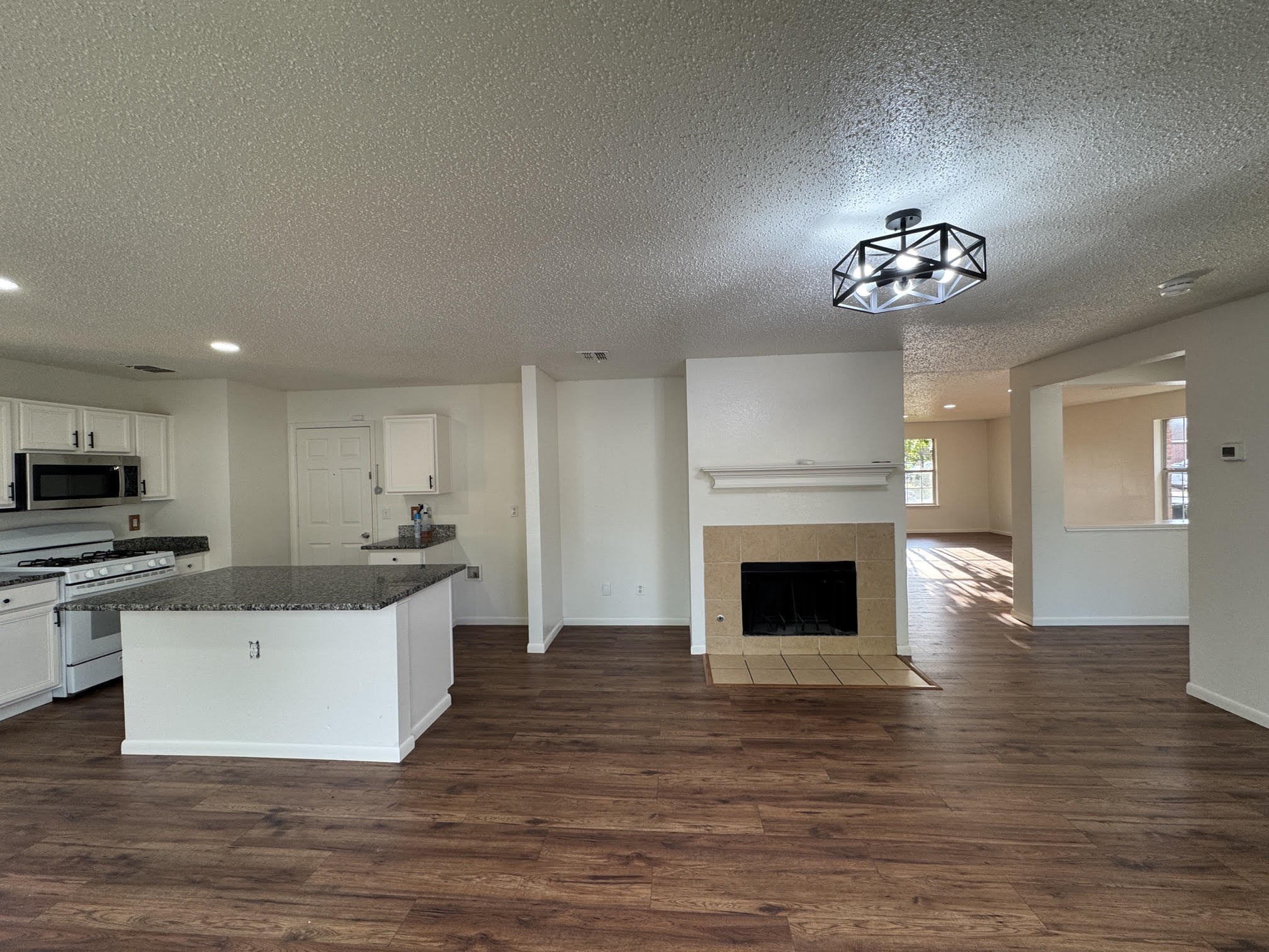 7305 Marsland Lane Arlington TX 76001
