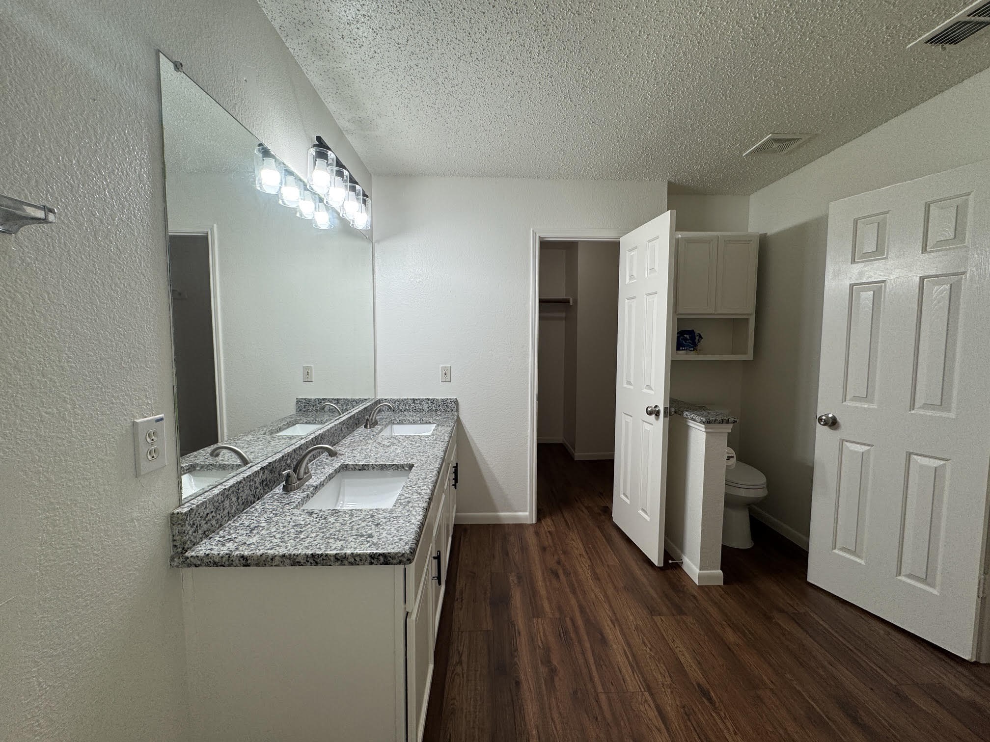 7305 Marsland Lane Arlington TX 76001