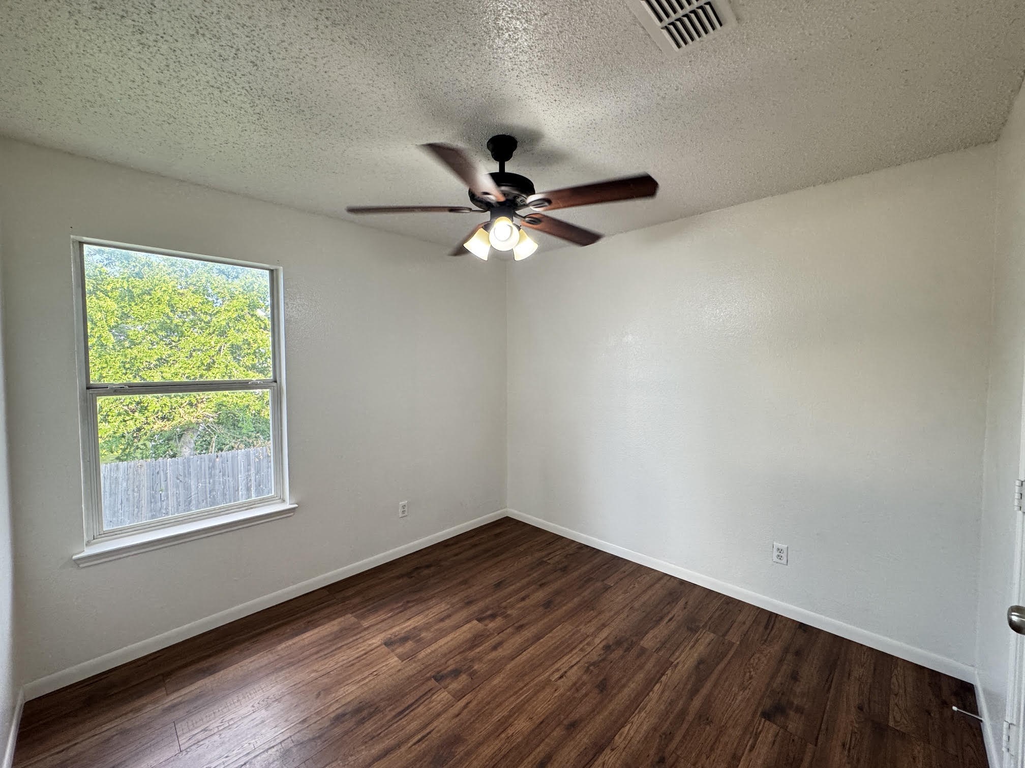 7305 Marsland Lane Arlington TX 76001