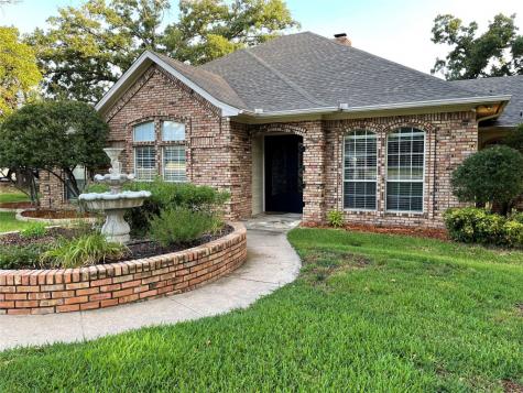 3609 Applewood Court Burleson TX 76028