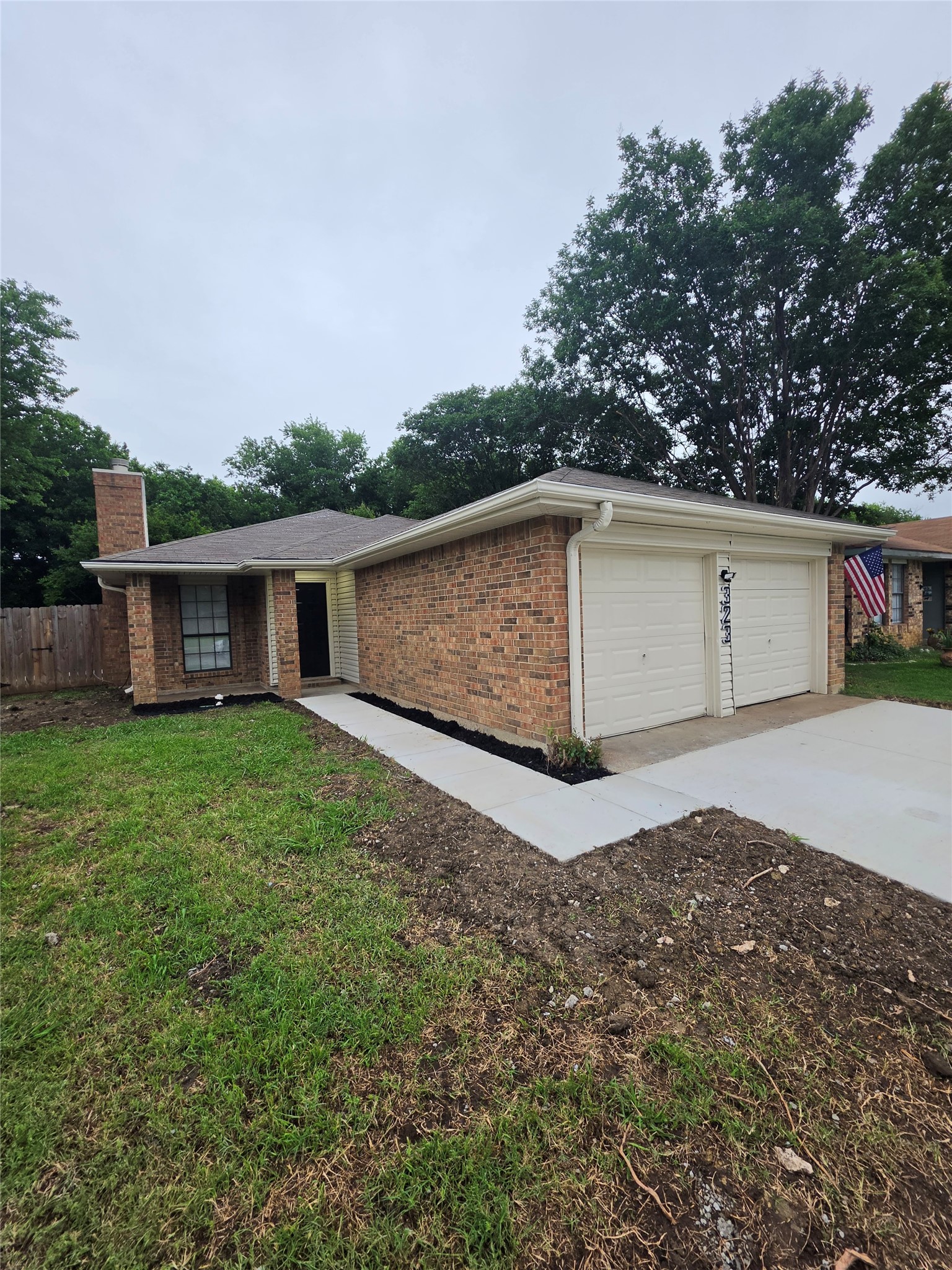 323 Valley Spring Drive Arlington TX 76018