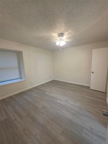 323 Valley Spring Drive Arlington TX 76018