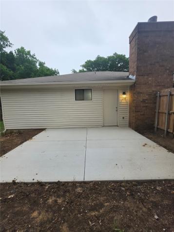 323 Valley Spring Drive Arlington TX 76018