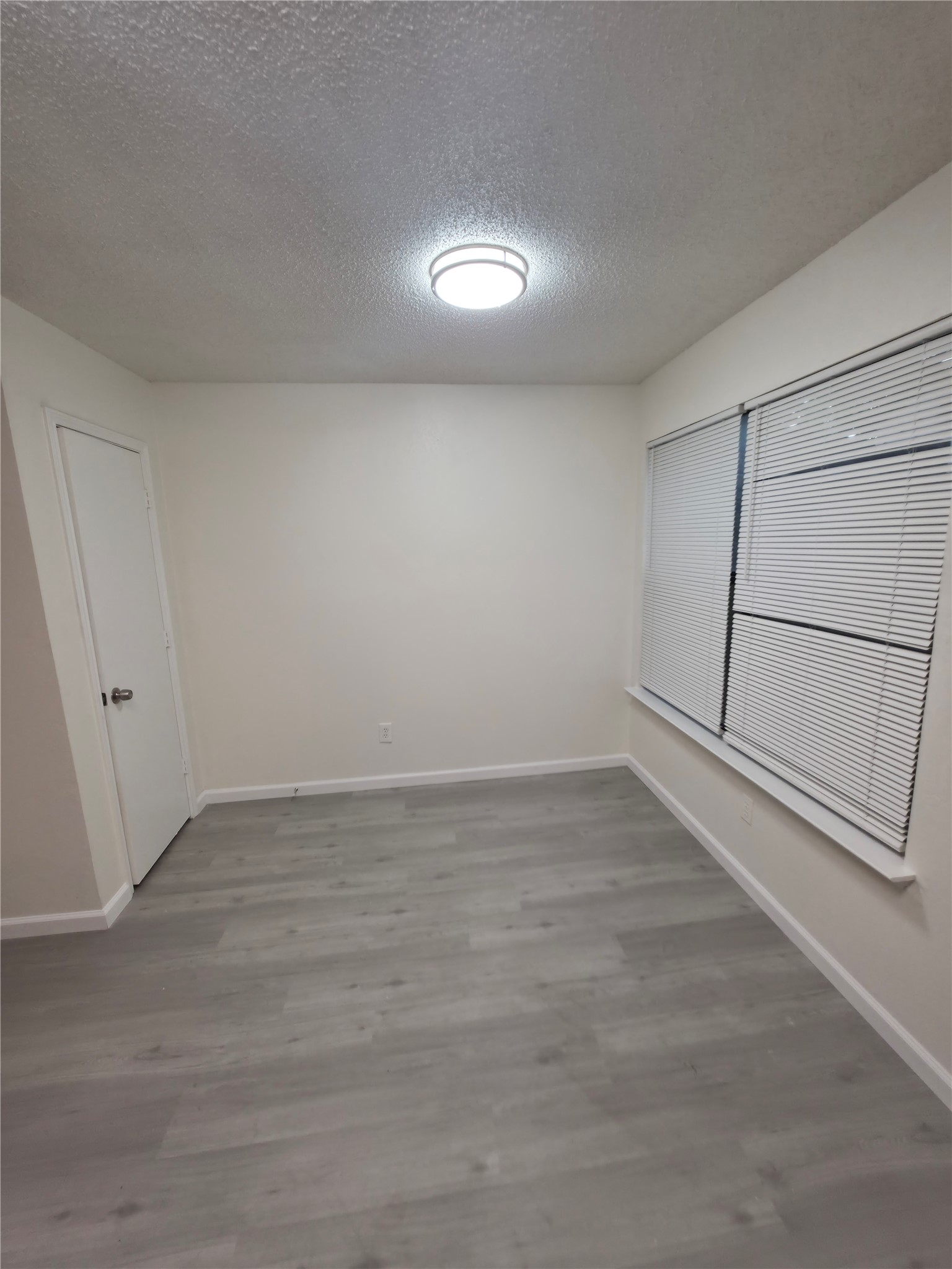 323 Valley Spring Drive Arlington TX 76018