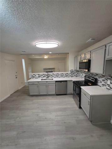 323 Valley Spring Drive Arlington TX 76018