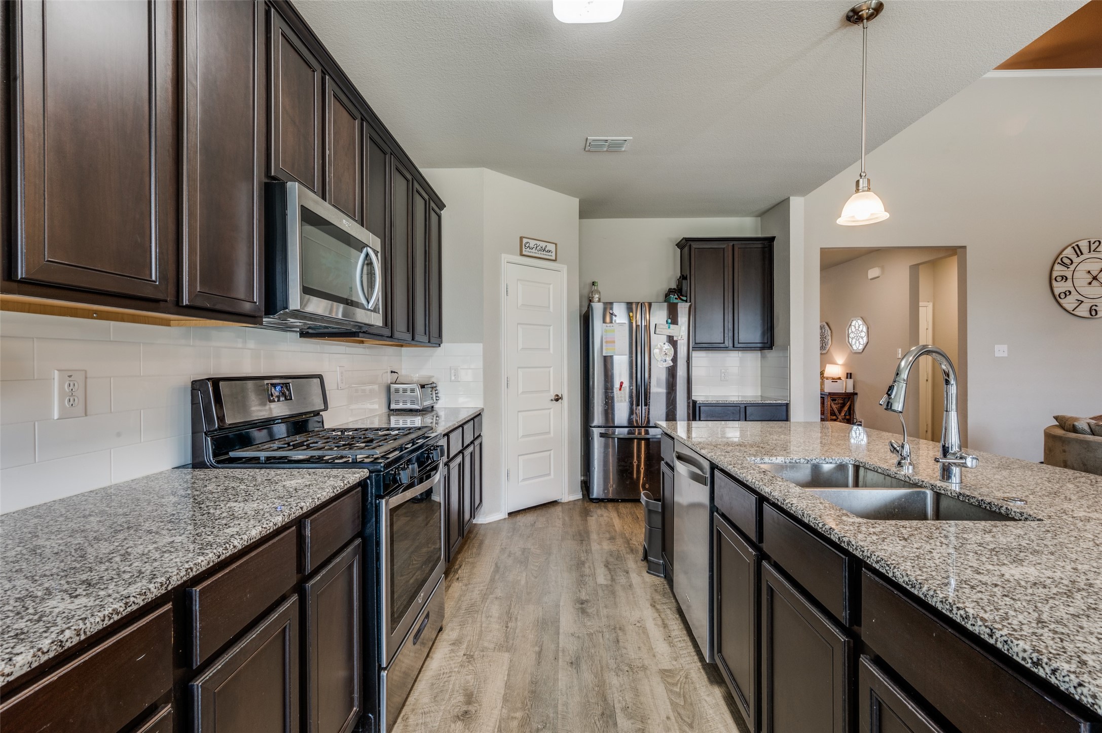 1508 Pleasant Knoll Trail Aubrey TX 76227