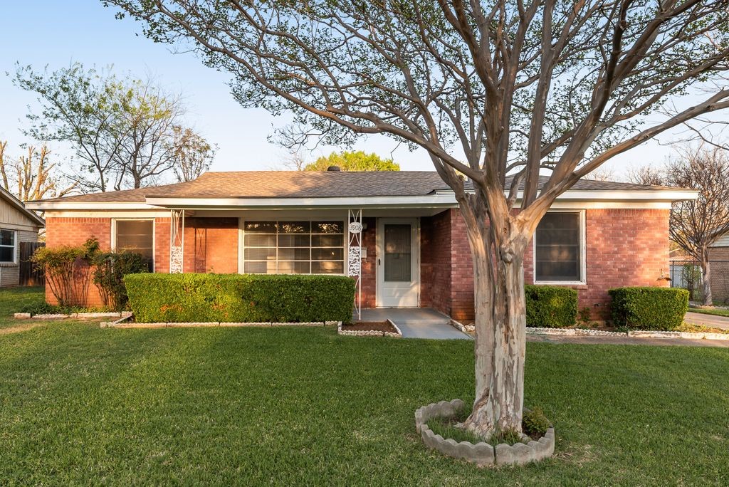 3908 Tejas Trail Lake Worth TX 76135