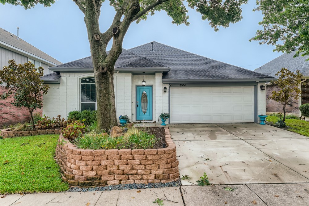 942 Grasswood Court Arlington TX 76017