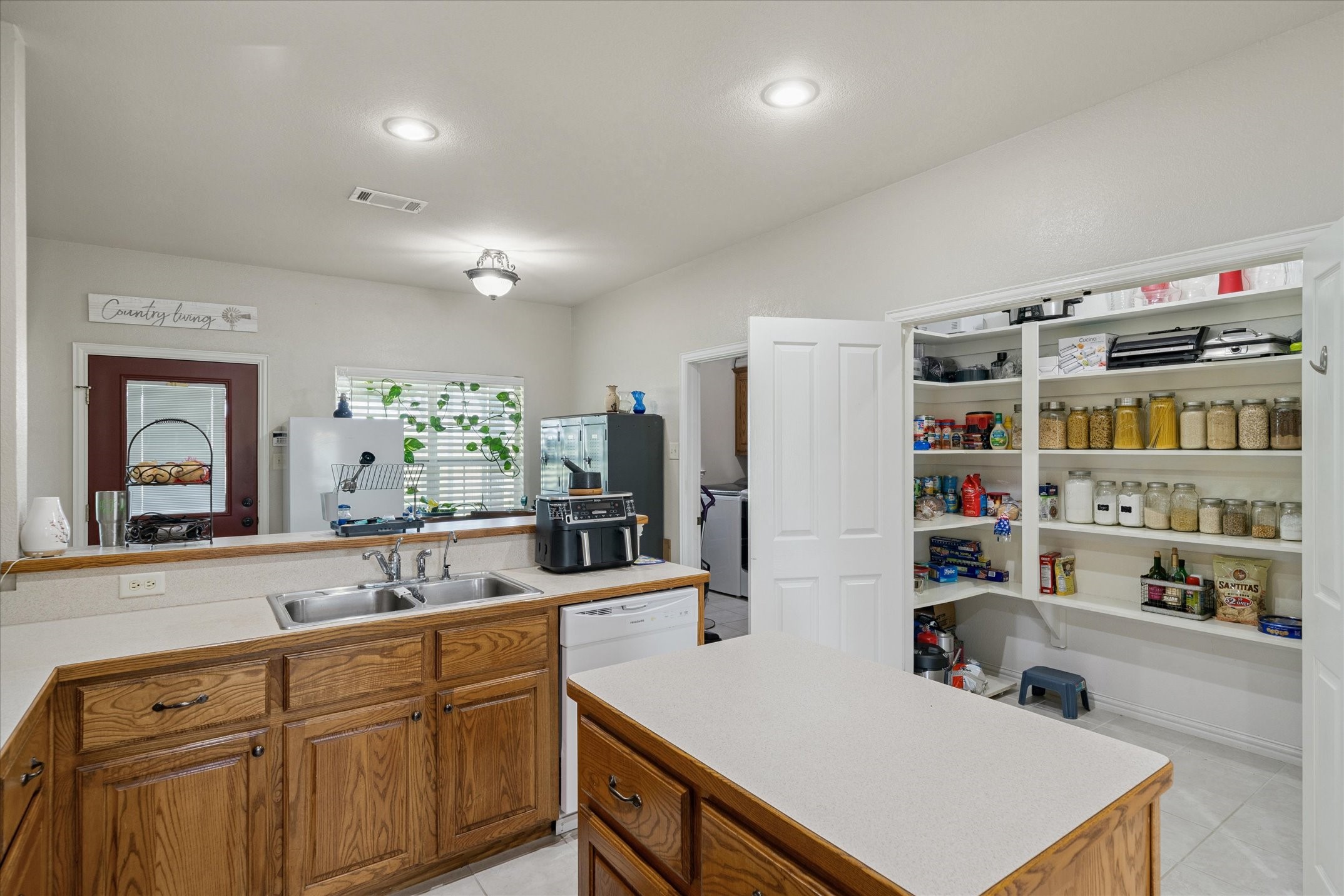 4647 Vz County Road 3416 Wills Point TX 75169