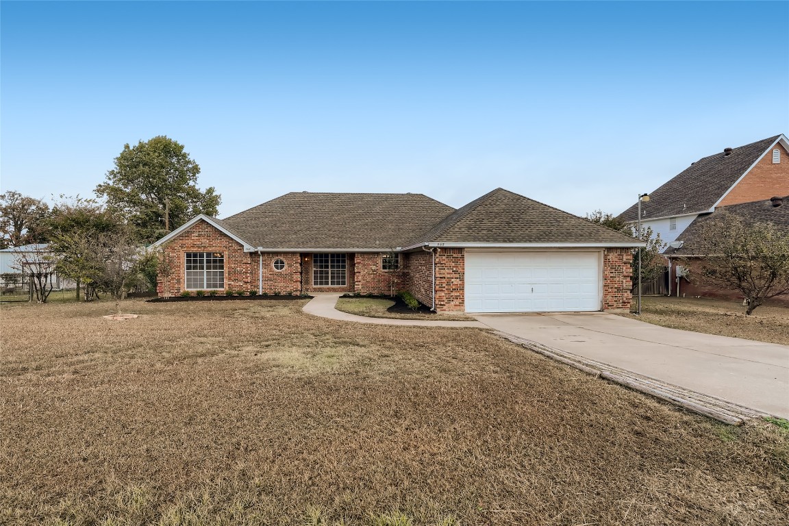 905 Wood Trail Azle TX 76020