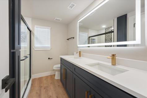 300 Steinman Avenue Dallas TX 75203
