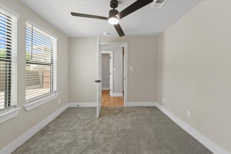 300 Steinman Avenue Dallas TX 75203