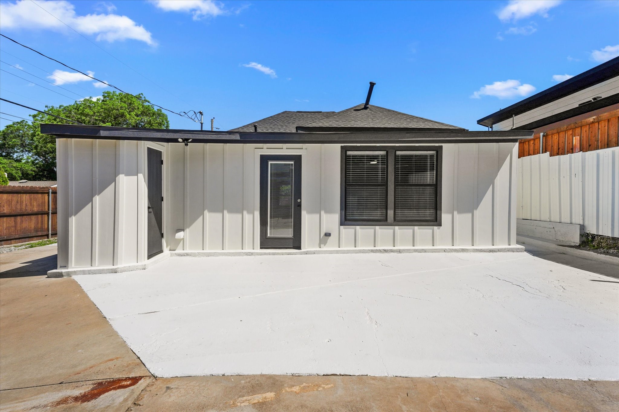 300 Steinman Avenue Dallas TX 75203
