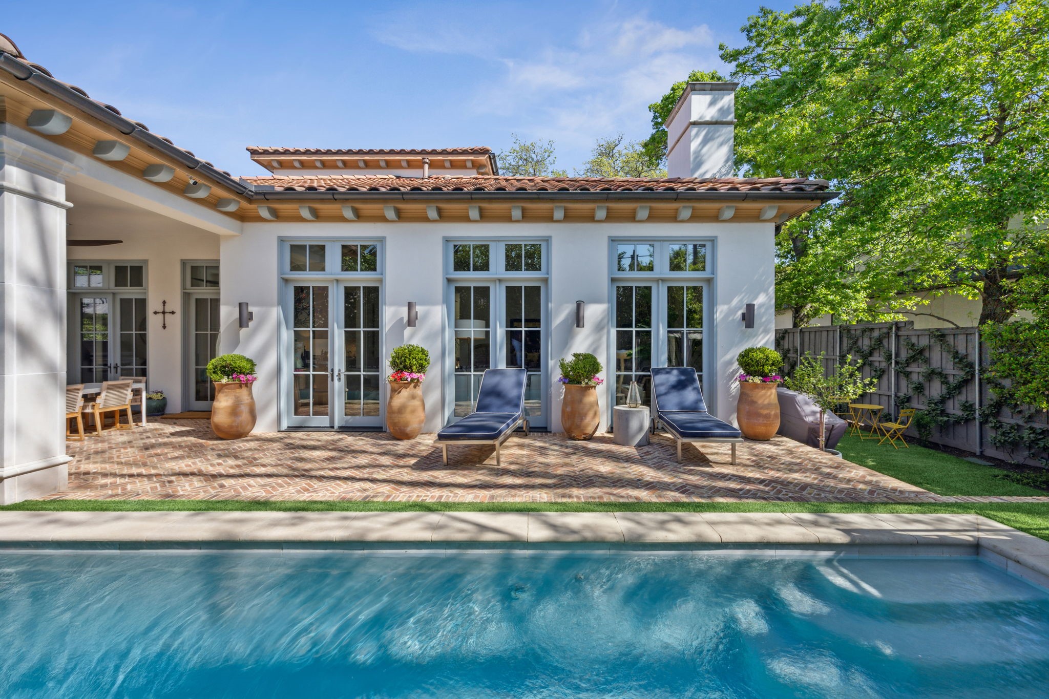 4222 Brookview Drive Dallas TX 75220