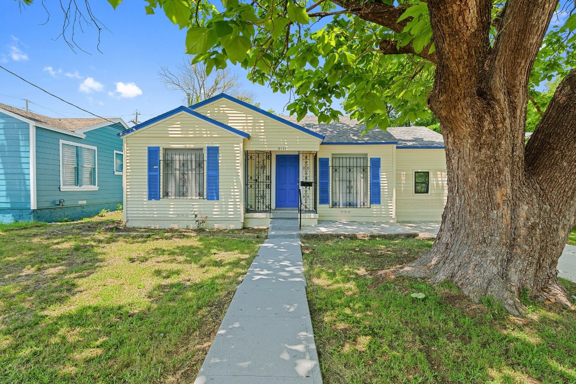 2111 Marfa Avenue Dallas TX 75216