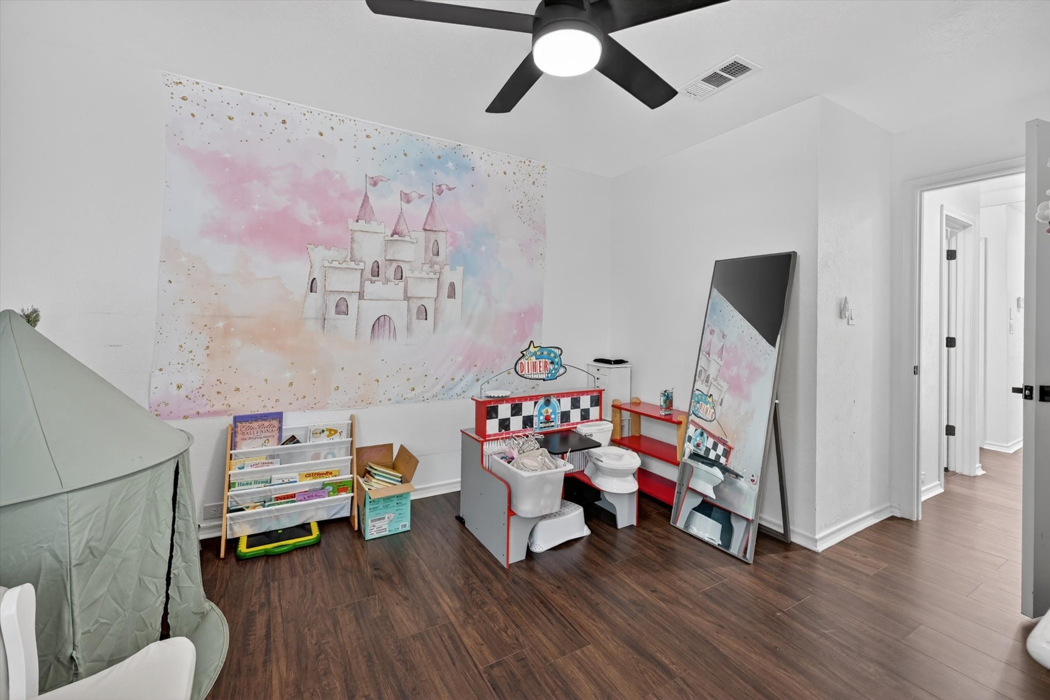 535 Briarcliff Drive Garland TX 75043