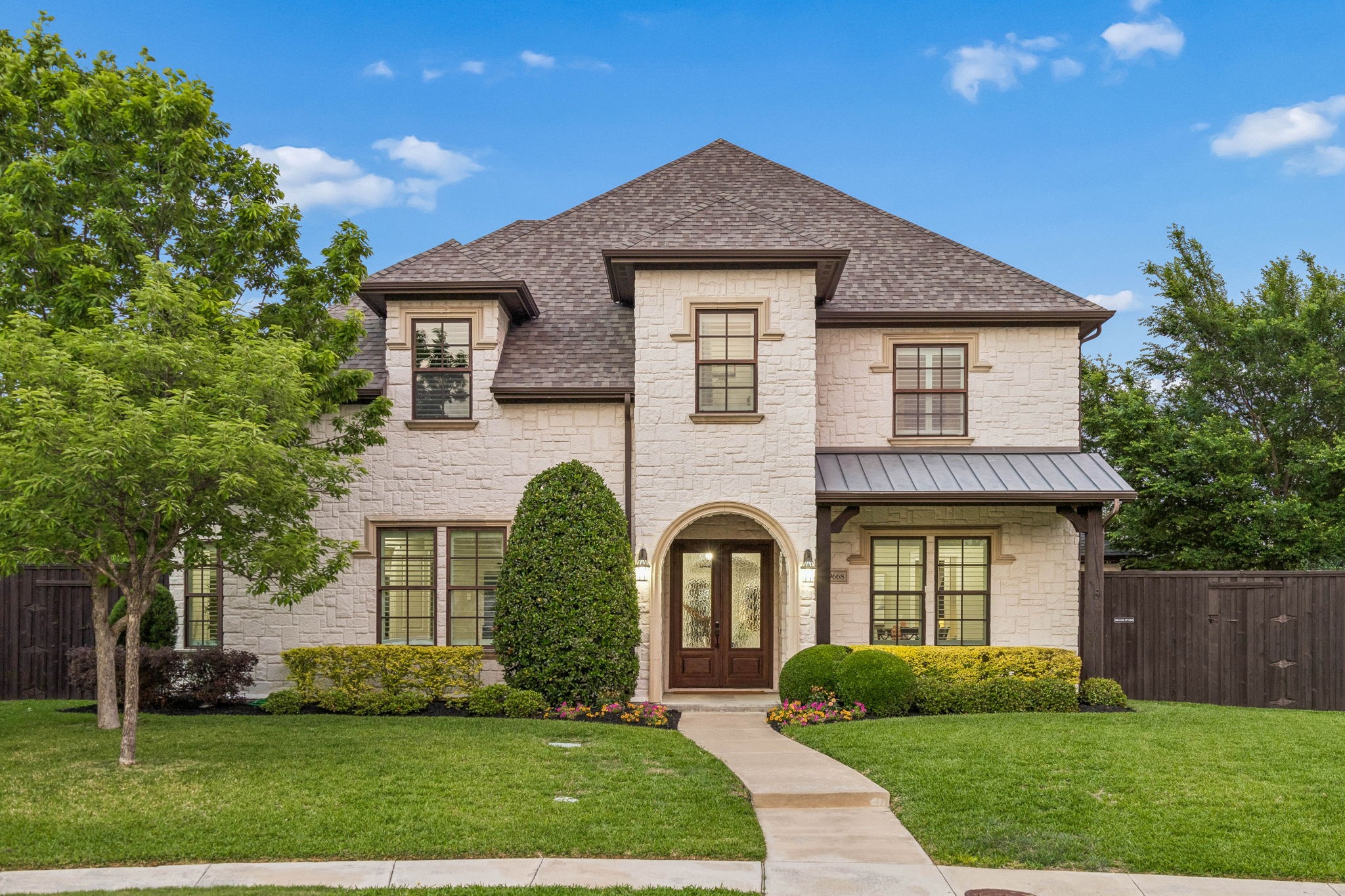 9668 Rockpoint Court Dallas TX 75238